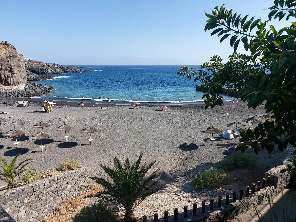 Beachview Oriental Design Experience Callao Salvaje